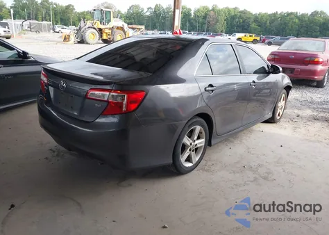2014 Toyota Camry Se z USA, uszkodzony, nr VIN 4T1BF1FK4EU352371
